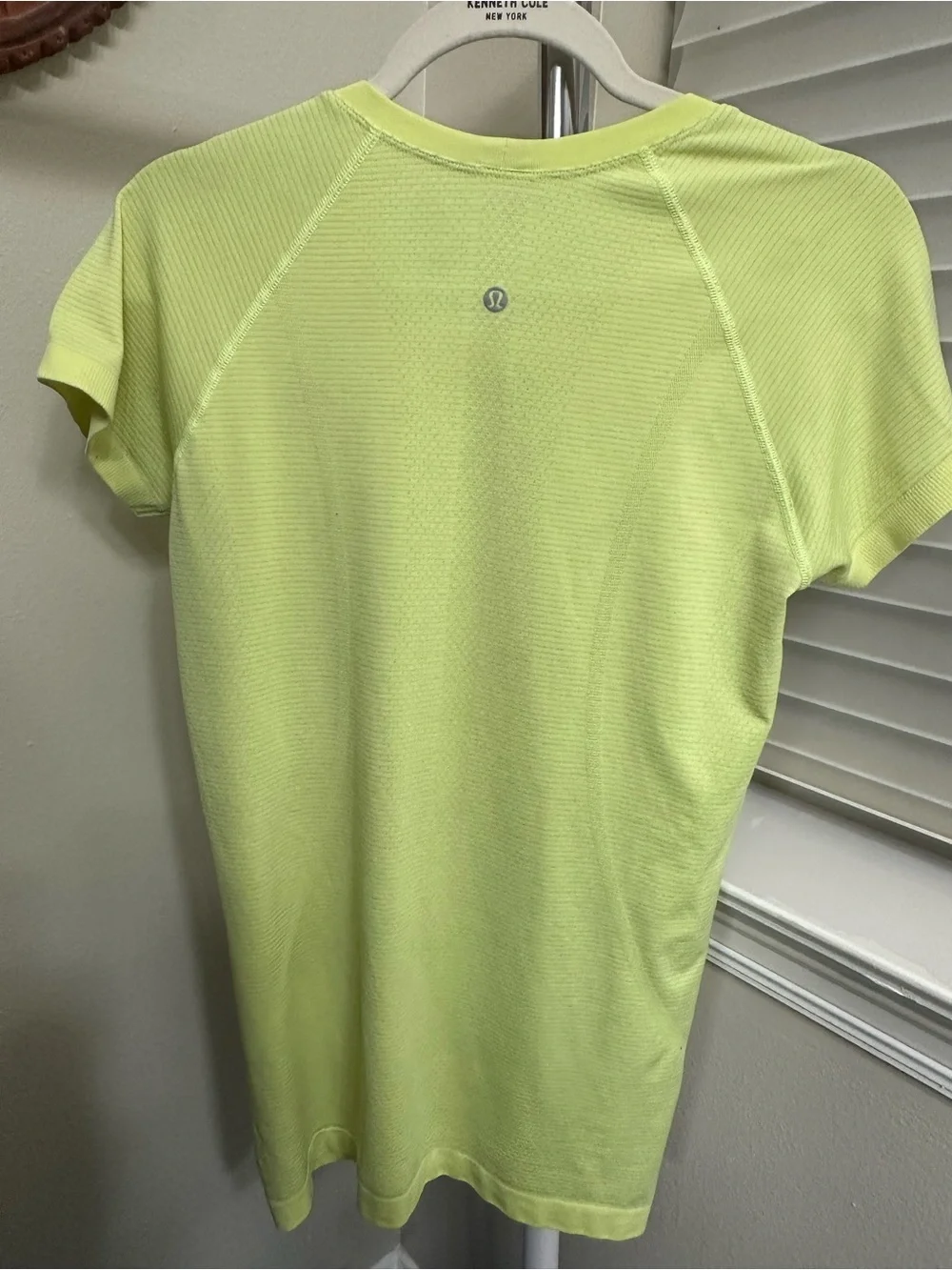 lululemon athletica Neon Lime/Lemon Short Sleeve Performance Tee, Large